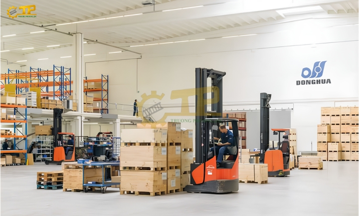 Ứng dụng xích truyền động tải nặng Donghua trong môi trường công nghiệp khắc nghiệt