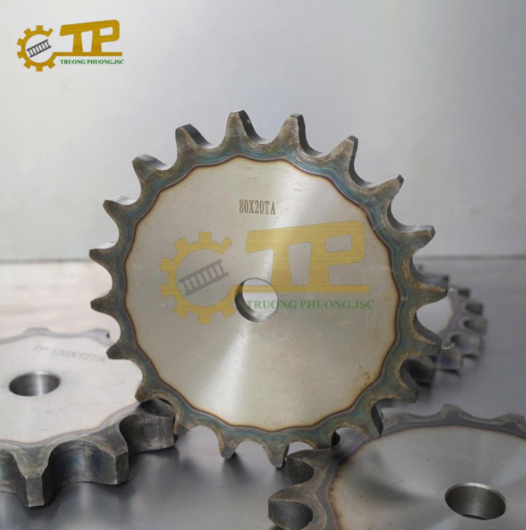 Nhông xích 80 là giải pháp truyền động tải nặng bền bỉ, đồng thời đáp ứng tiêu chuẩn quốc tế ANSI