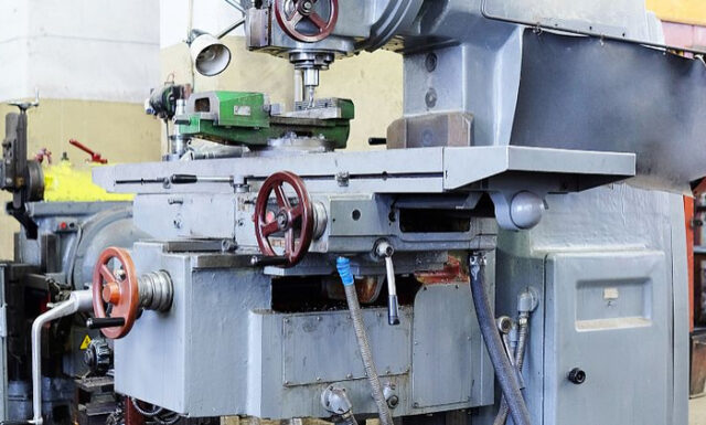 Gia công tiện CNC