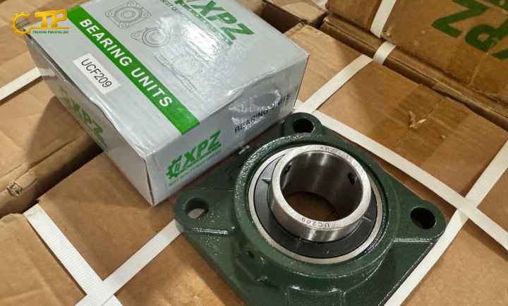 Gối đỡ vòng bi trục đứng ucf